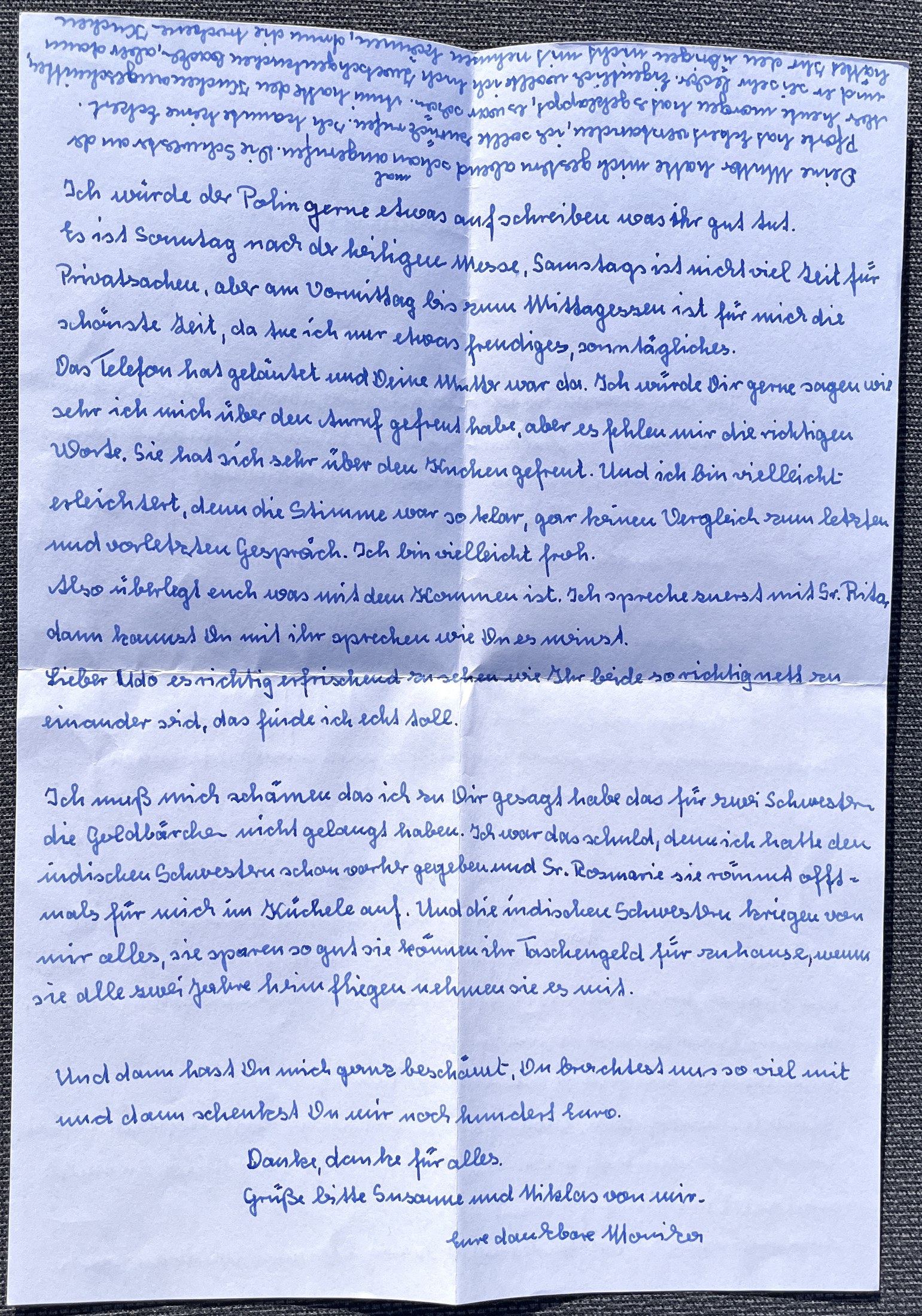 Zweite Seite mit dem Sonntagsanruf, der Entschuldigung und dem Schlussgruß; am oberen Rand steht der Nachtrag kopfüber